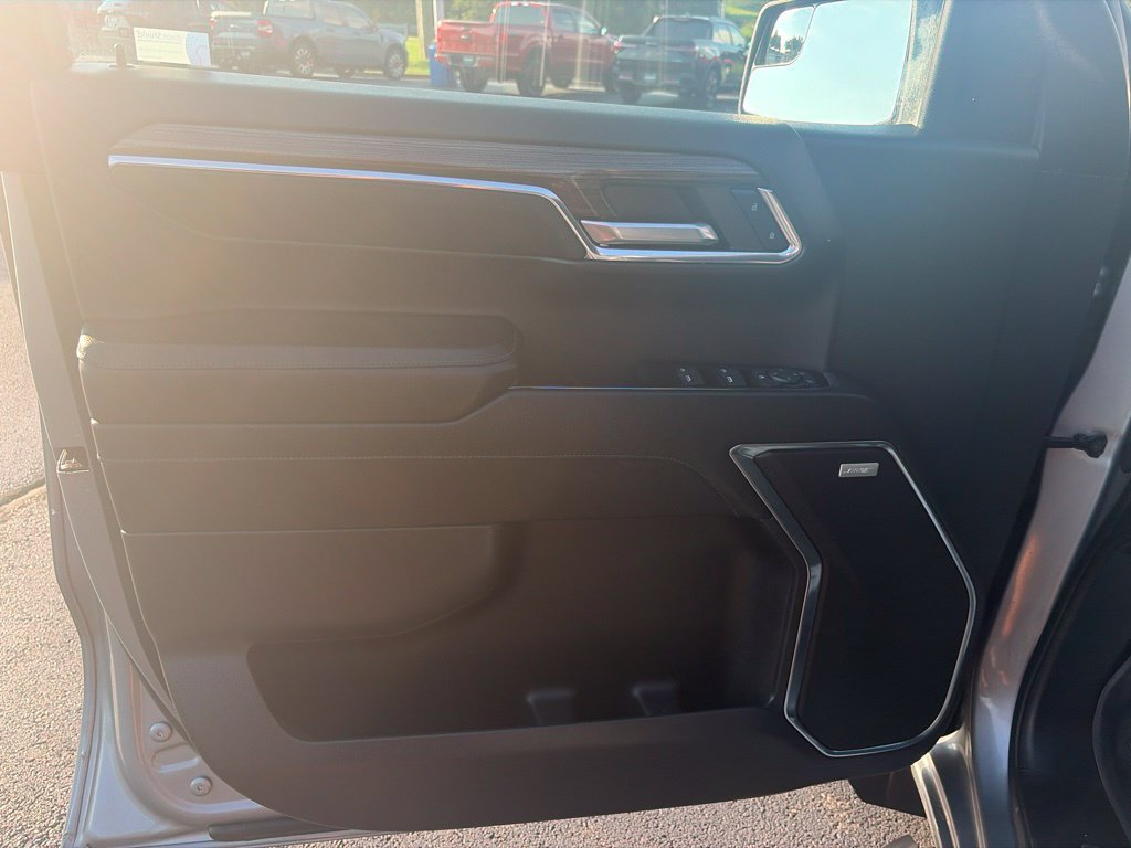 Used 2024 Chevrolet Silverado 1500 RST w/ Redline Edition AWD/4WD image 14