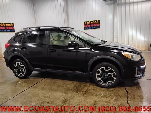 Used 2017 Subaru Crosstrek 2.0i Premium w/ Popular Package #1 image 2