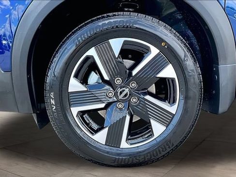 New 2027 Nissan Kicks SV w/ SV Premium Package AWD/4WD image 13