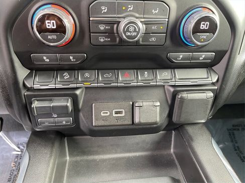 Used 2021 Chevrolet Silverado 1500 LT Trail Boss w/ Convenience Package II image 28