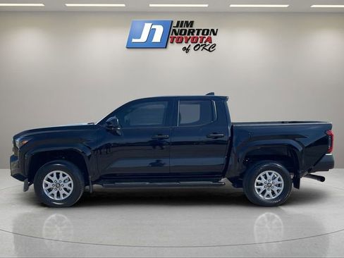 Used 2024 Toyota Tacoma SR image 8