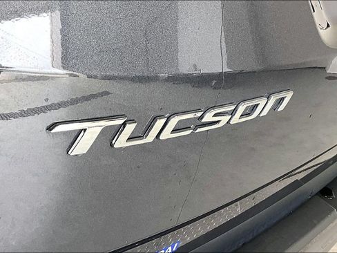 Certified 2022 Hyundai Tucson Limited AWD/4WD image 32