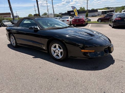 Used 1995 Pontiac Firebird Trans Am RWD image 4