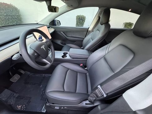 Used 2021 Tesla Model Y Long Range AWD/4WD image 11