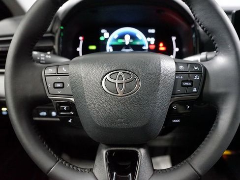 Certified 2025 Toyota Camry LE image 12