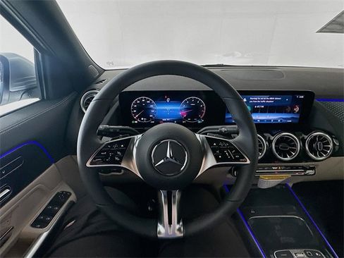 New 2026 Mercedes-Benz GLA 250 GLA 250 image 11