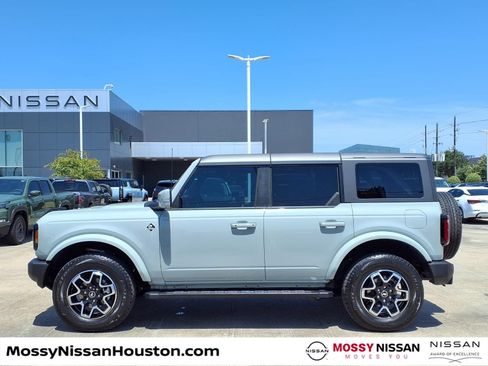 Used 2024 Ford Bronco Outer Banks AWD/4WD image 5