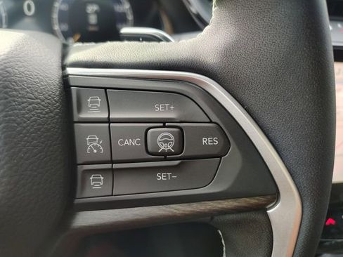 New 2026 Jeep Grand Cherokee Altitude AWD/4WD image 16