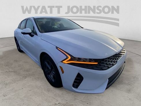 Used 2023 Kia K5 LXS image 13
