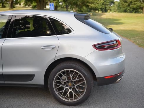 Used 2015 Porsche Macan S AWD/4WD image 95
