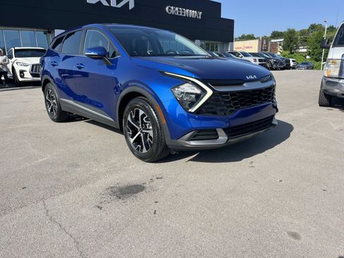 Used 2023 Kia Sportage EX FWD image 1