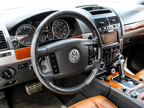 Used 2006 Volkswagen Touareg V10 TDI AWD/4WD image 18