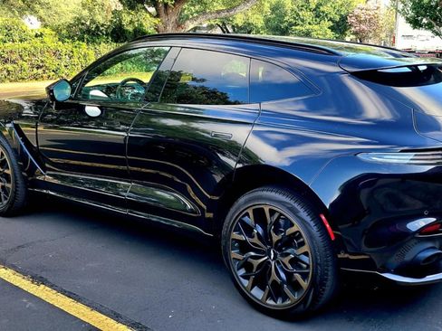 Used 2022 Aston Martin DBX AWD/4WD image 3