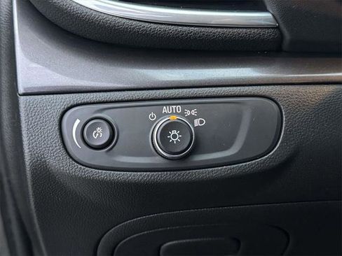 Used 2022 Buick Encore Preferred w/ Safety Package image 18