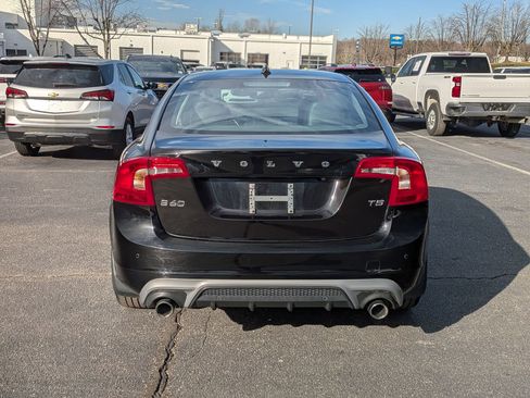 Used 2018 Volvo S60 T5 Dynamic w/ Vision Package image 8