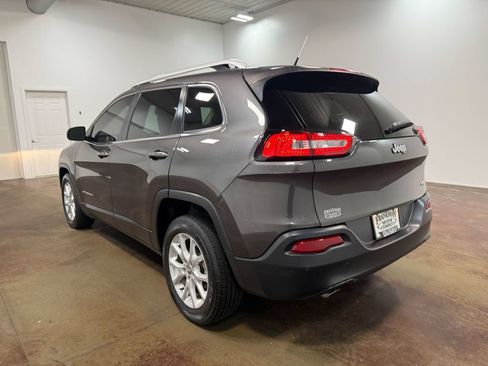 Used 2014 Jeep Cherokee Latitude FWD image 35