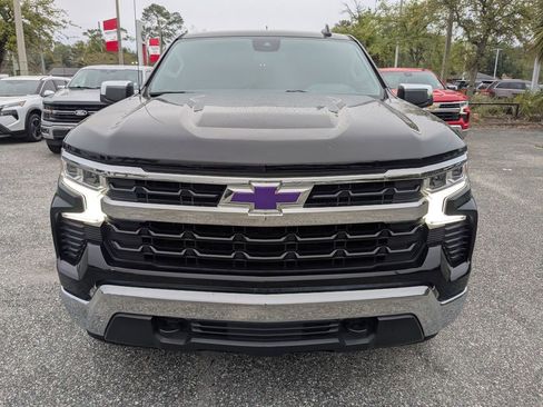 Used 2024 Chevrolet Silverado 1500 LT AWD/4WD image 9