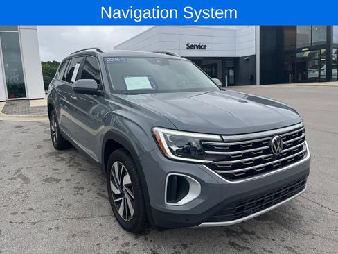 Certified 2026 Volkswagen Atlas SEL AWD/4WD image 4