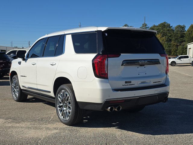 Used 2023 GMC Yukon Denali Ultimate AWD/4WD image 3