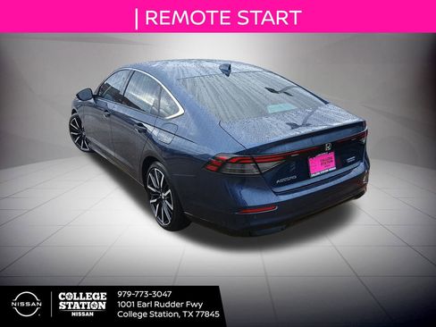 Used 2024 Honda Accord Touring image 5