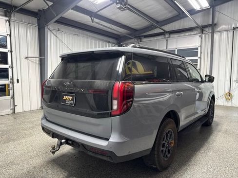 Used 2025 Ford Expedition Tremor AWD/4WD image 16