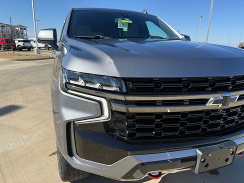 Used 2021 Chevrolet Tahoe Z71 w/ Z71 Signature Package image 11