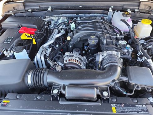 New 2025 Jeep Gladiator High Tide image 29