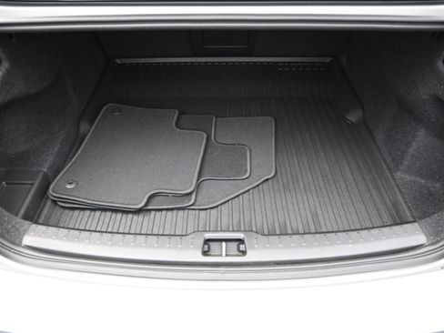 Used 2023 Volvo S60 B5 Plus w/ Climate Package image 29