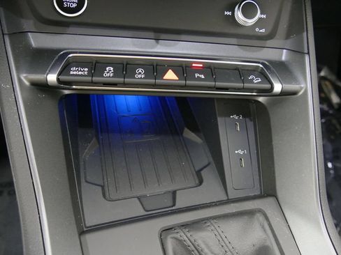 Used 2024 Audi Q3 2.0T Premium Plus AWD/4WD image 20