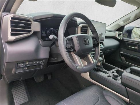 Used 2024 Toyota Tundra Limited AWD/4WD image 10