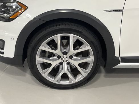 Used 2019 Volkswagen Golf Alltrack SE AWD/4WD image 8
