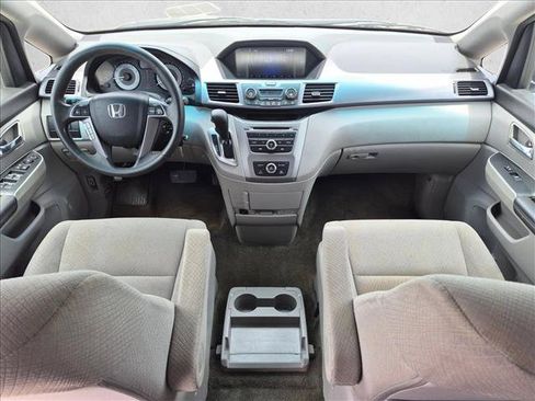 Used 2014 Honda Odyssey LX image 18
