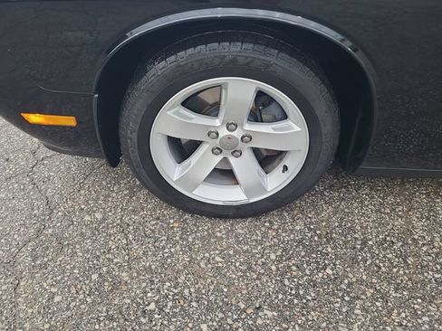 Used 2013 Dodge Challenger R/T RWD image 26
