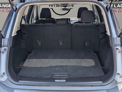 Certified 2023 Nissan Rogue SV FWD image 12