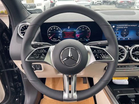 New 2026 Mercedes-Benz GLA 250 4MATIC image 18
