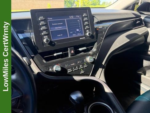 Used 2022 Toyota Camry SE w/ Carpet Mat Package (TMS) FWD image 25