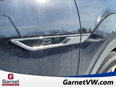 Used 2025 Volkswagen Atlas SEL Premium R-Line image 16