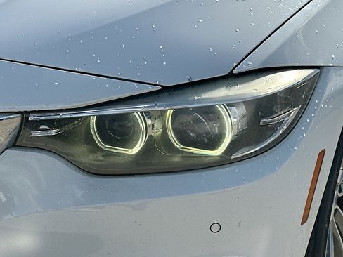 Used 2019 BMW 440i Convertible image 32