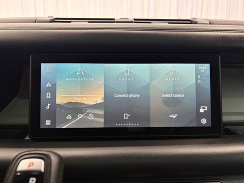 Used 2020 Land Rover Defender 110 HSE AWD/4WD image 28