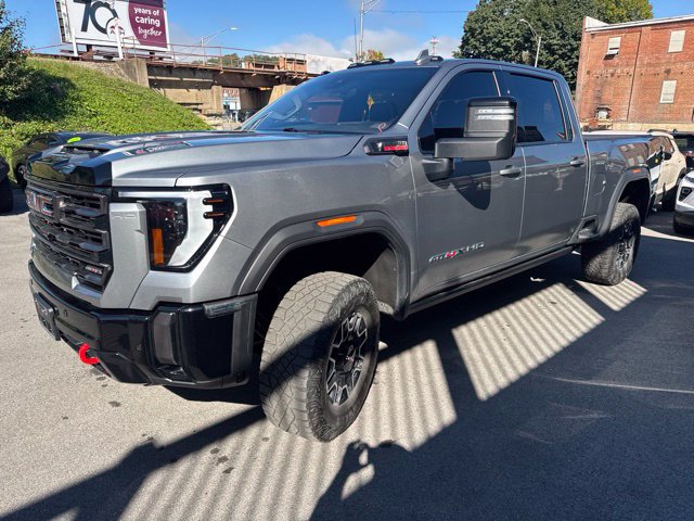Used 2024 GMC Sierra 2500 AT4X AWD/4WD image 3