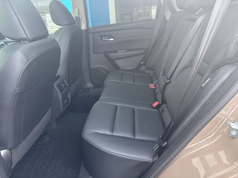 Used 2024 Nissan Rogue SV w/ SV Premium Package FWD image 29