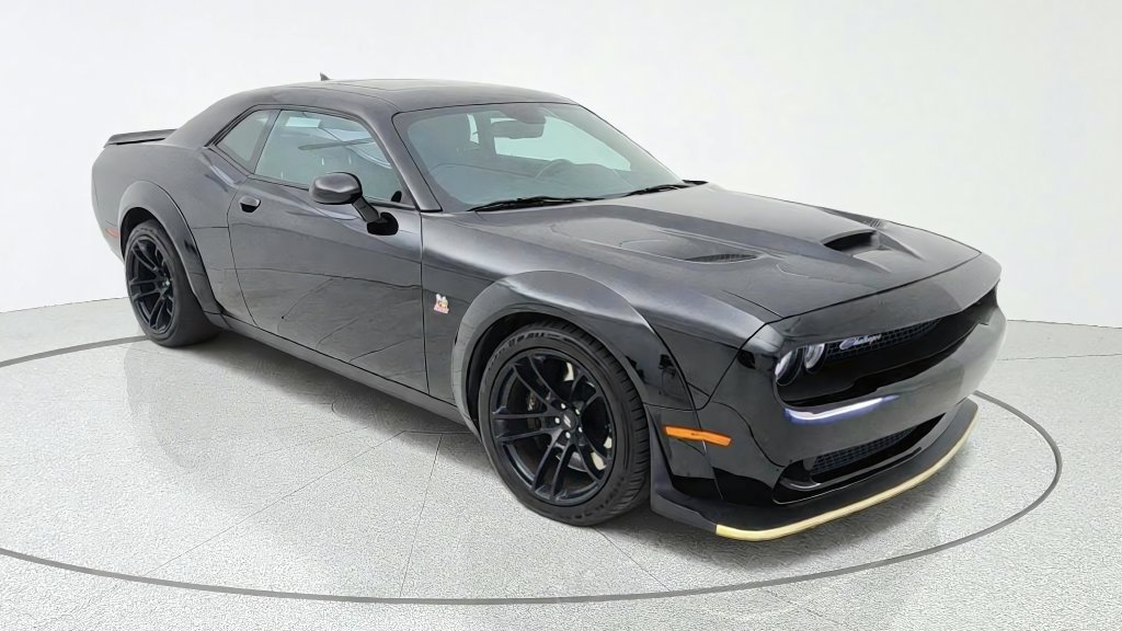Used 2023 Dodge Challenger R/T Scat Pack RWD image 1