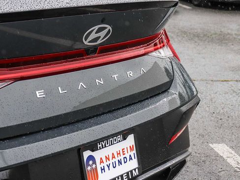 New 2026 Hyundai Elantra SEL Sport FWD image 10
