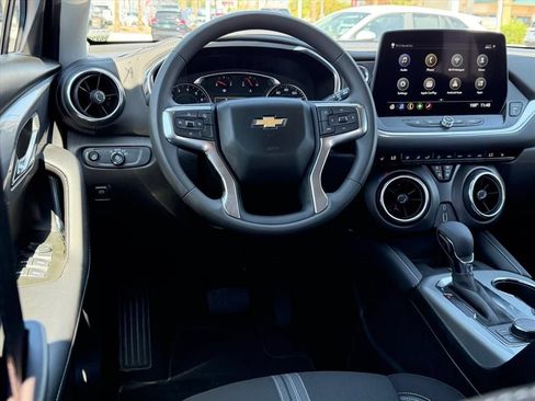 New 2026 Chevrolet Blazer LT w/ Convenience Package FWD image 7