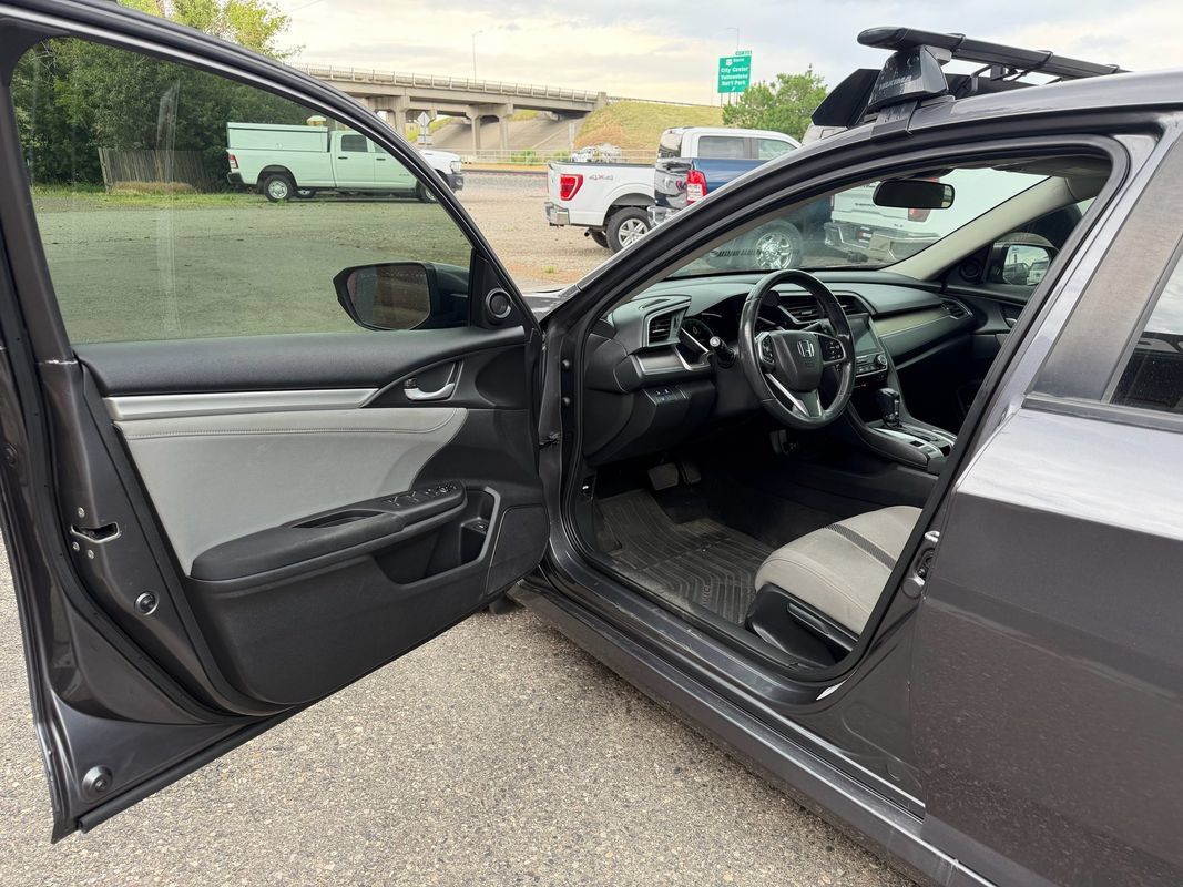 Used 2018 Honda Civic EX-T image 10