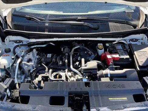 New 2026 Nissan Kicks SR image 8