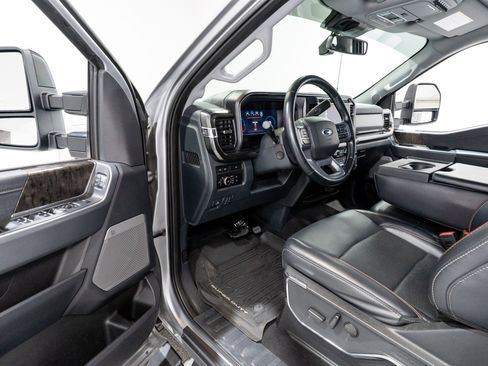 Used 2024 Ford F250 Lariat w/ Black Appearance Package AWD/4WD image 14
