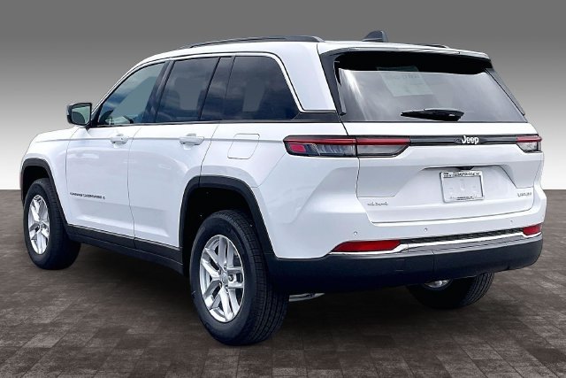 New 2026 Jeep Grand Cherokee Laredo X AWD/4WD image 3
