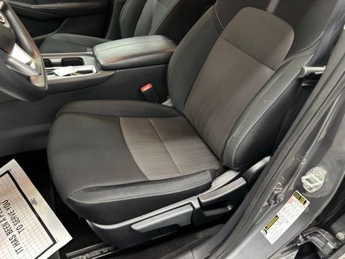 Used 2025 Nissan Sentra SV FWD image 12