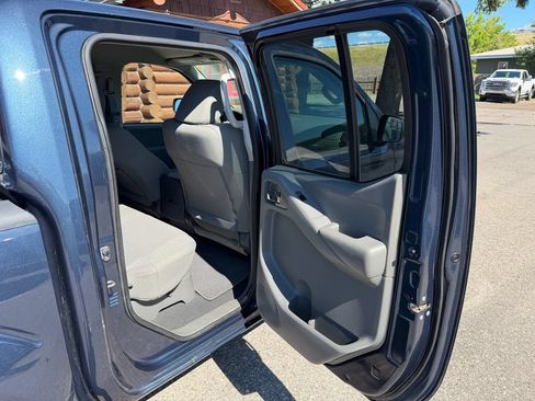 Used 2019 Nissan Frontier SV AWD/4WD image 23